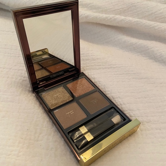 ❌ SOLD ❌ Tom Ford Golden Mink Eyeshadow Quad - Picture 3 of 4